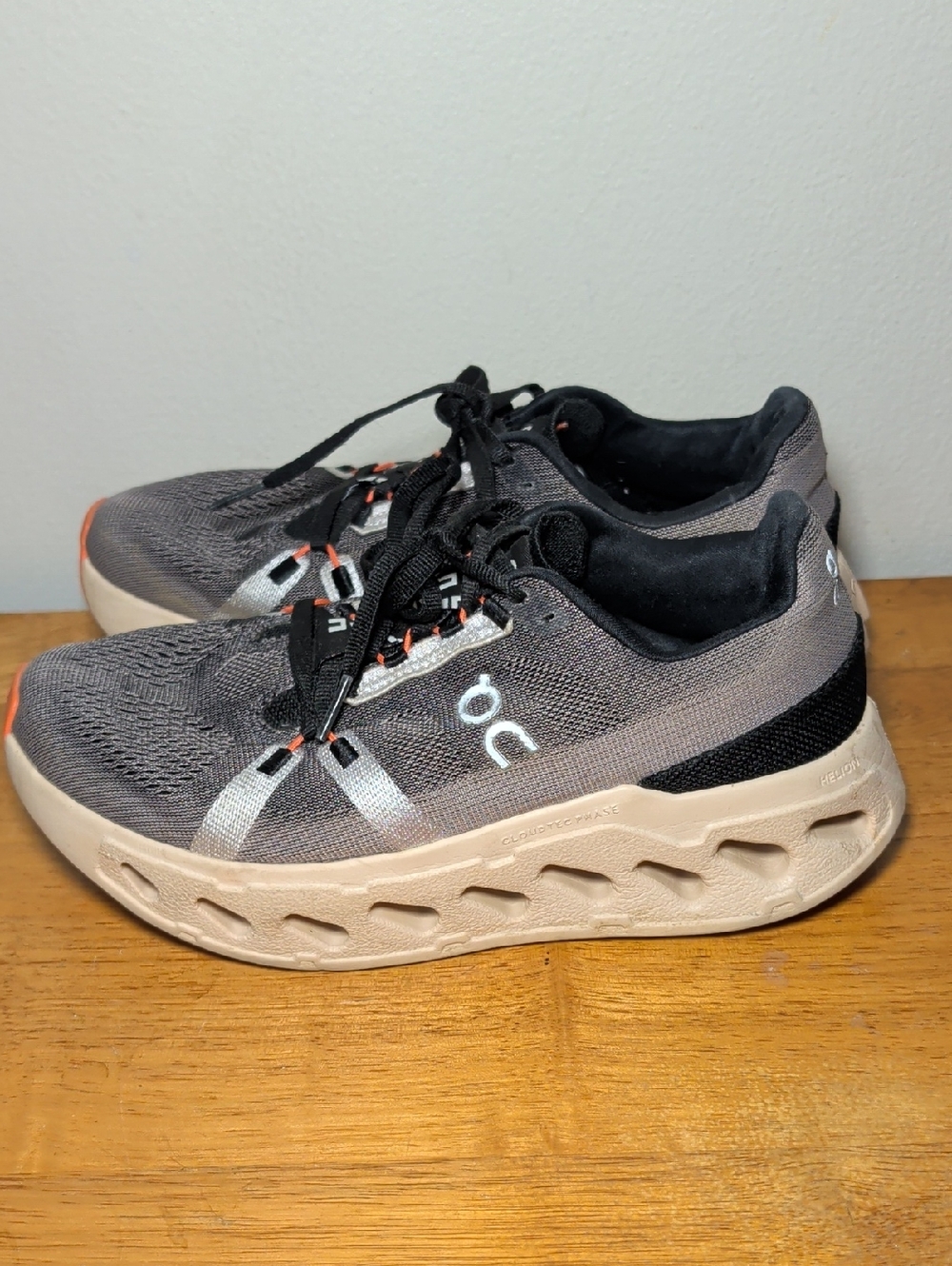On Running Cloudeclipse Sneakers in the Fade/Sand Colorway Women's Size 8 - Picture 2 of 7